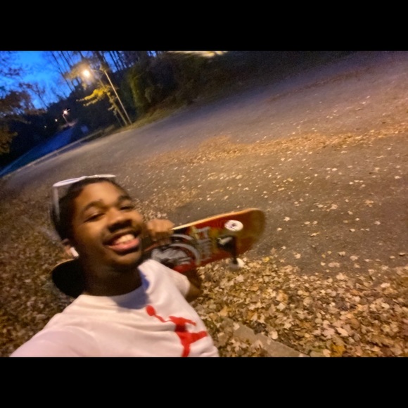 Meet your Posher, Ian - Picture 2 of 6